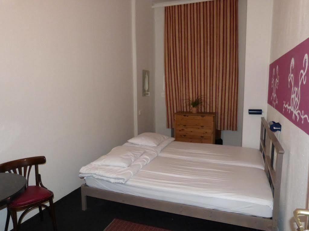 Corner Hostel Berlin Prenzlauer Berg Kültér fotó